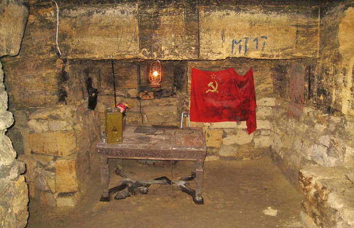 C:\Users\Esy\Desktop\Ukraine\ukraine-top-attractions-odessa-catacombs.jpg