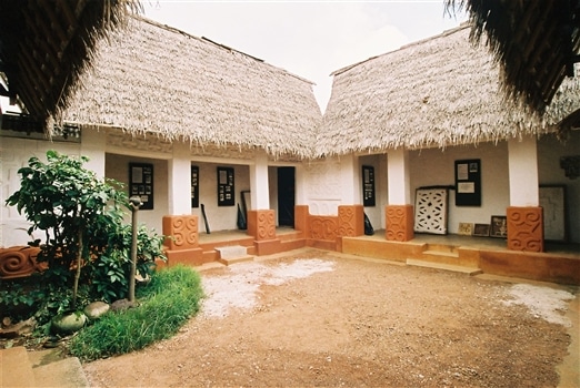 C:\Users\Esy\Desktop\Ghana pix collection\b293-p1291-asante-traditional-buildings-ejisu-bebease-shrine-tn.jpg