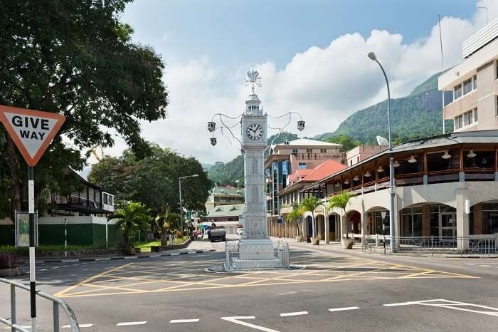 C:\Users\Esy\Desktop\Seychelles\The-Little-Big-Ben-clock-tower-of-Victoria-in-Seychelles.jpg