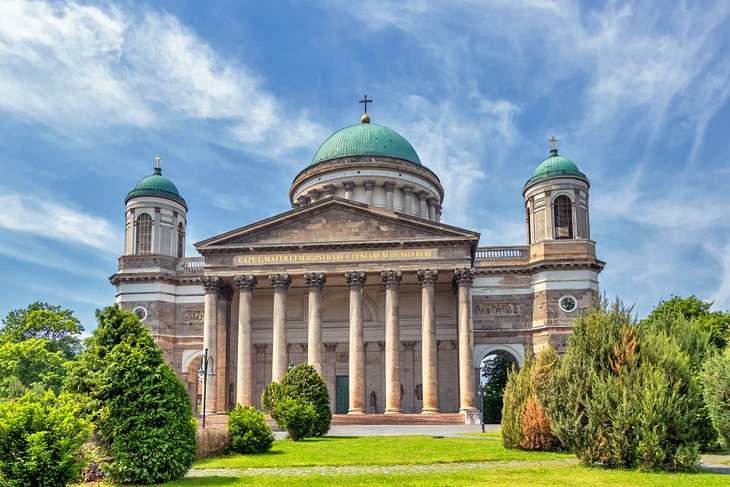 C:\Users\Esy\Desktop\Hungary\hungary-top-attractions-esztergom-basilica.jpg