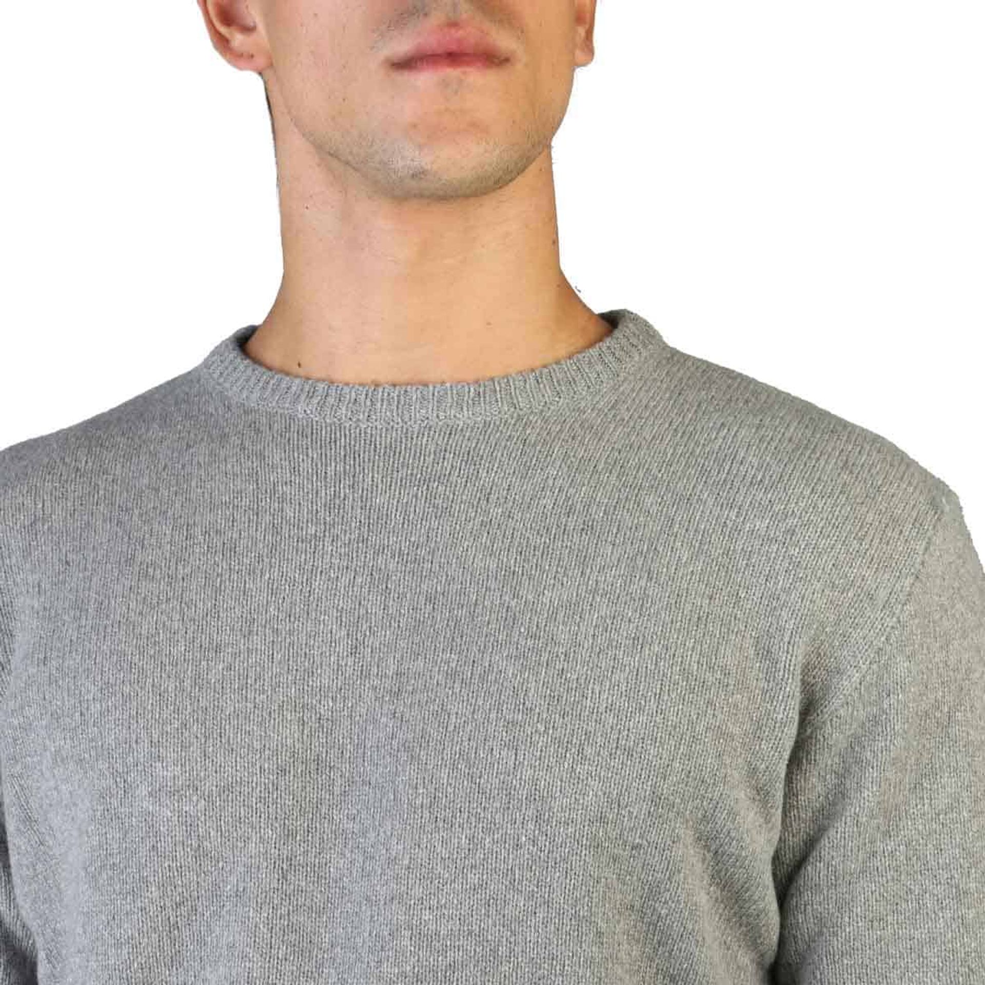 Sweaters 100% Cashmere Sweaters 100% Cashmere