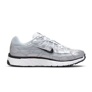 Nike FD9876-101 - EU 38.5